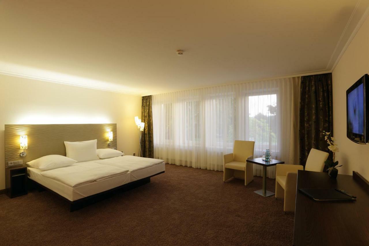 Hotel am See Salzgitter Buitenkant foto